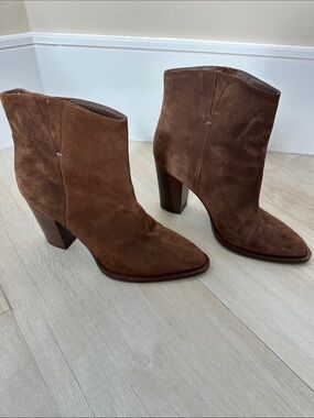 VINCE Women’s Brown Suede Ankle Boots